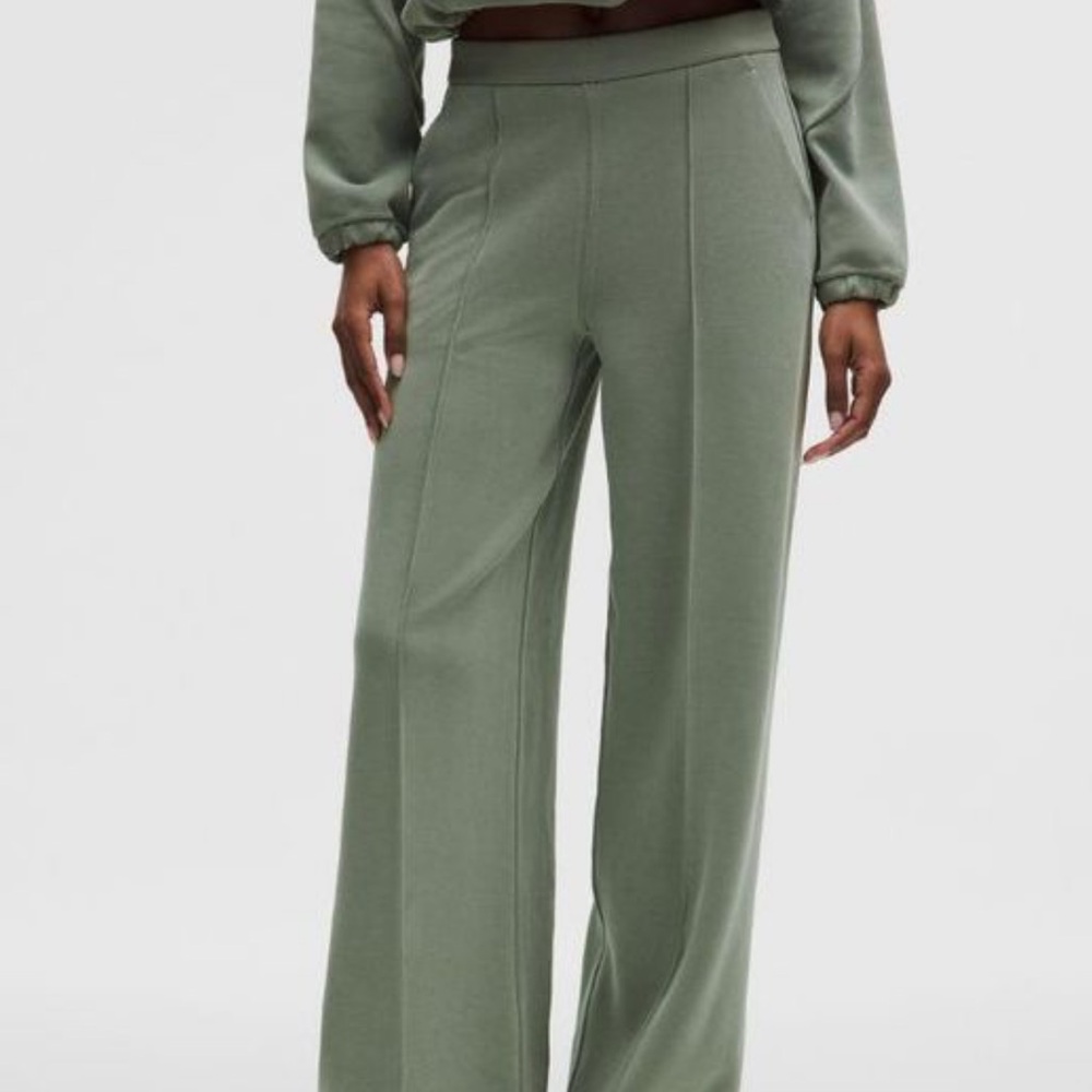 Lululemon Softstreme Pintuck Pants Willow Green Size Small